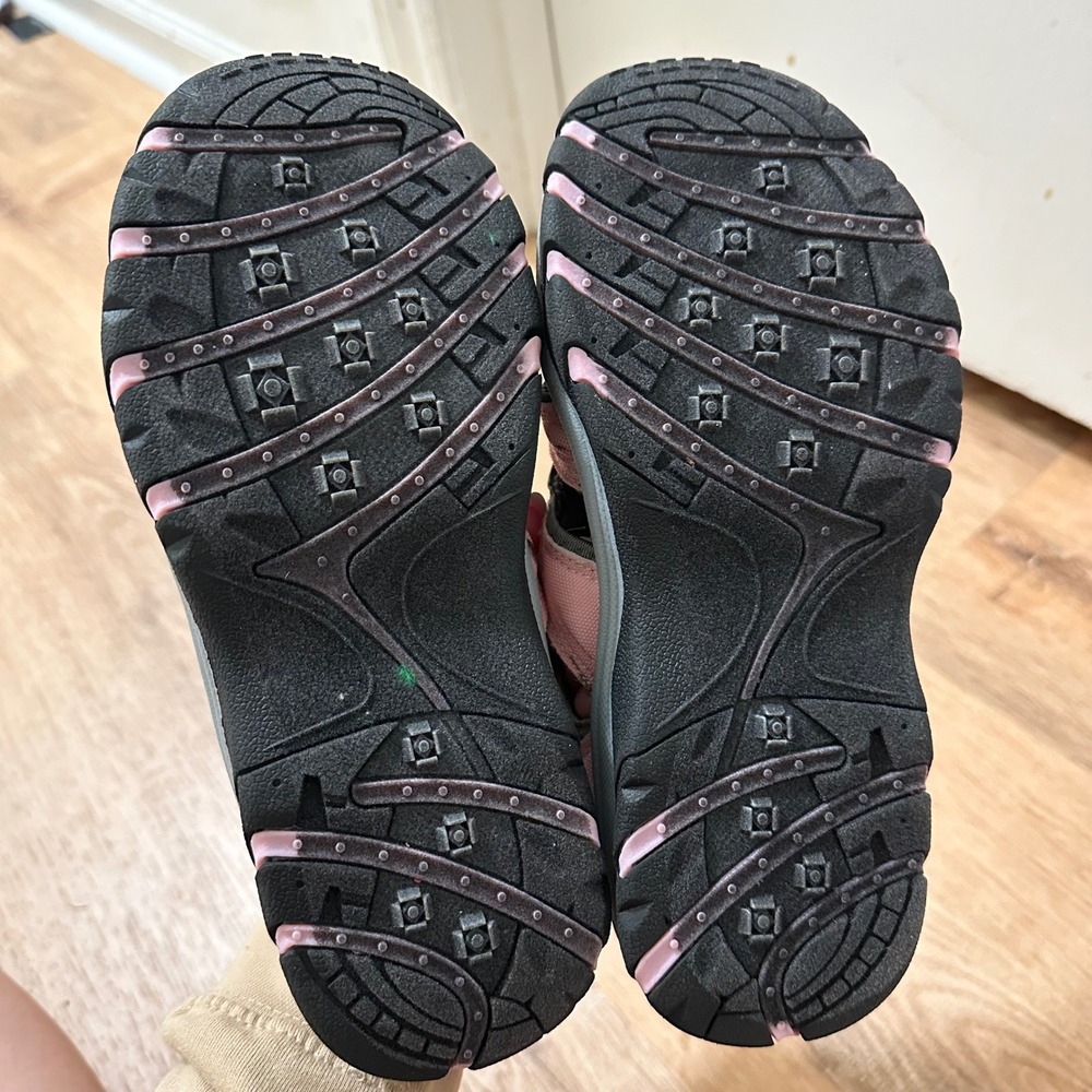 Itasca | Women's Pink Green Camo Closed Toe Sport Bungee Strap Sandals, Size 5 - Picture 6 of 7